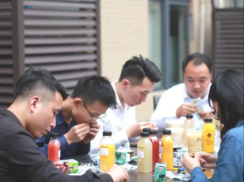 力全地产中秋国庆礼品