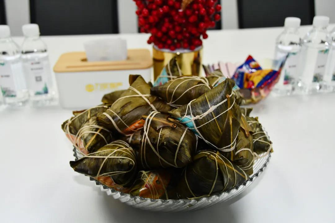 力全人的端午“习俗”(图1)