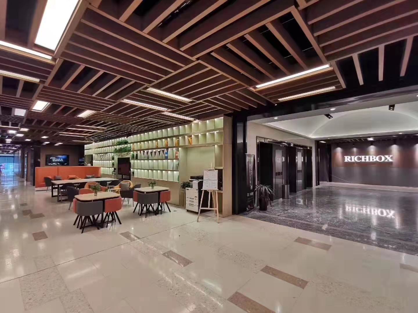 冠捷大厦/6人间精装修带家具/拎包入住/出租/虹桥商务区(图1)