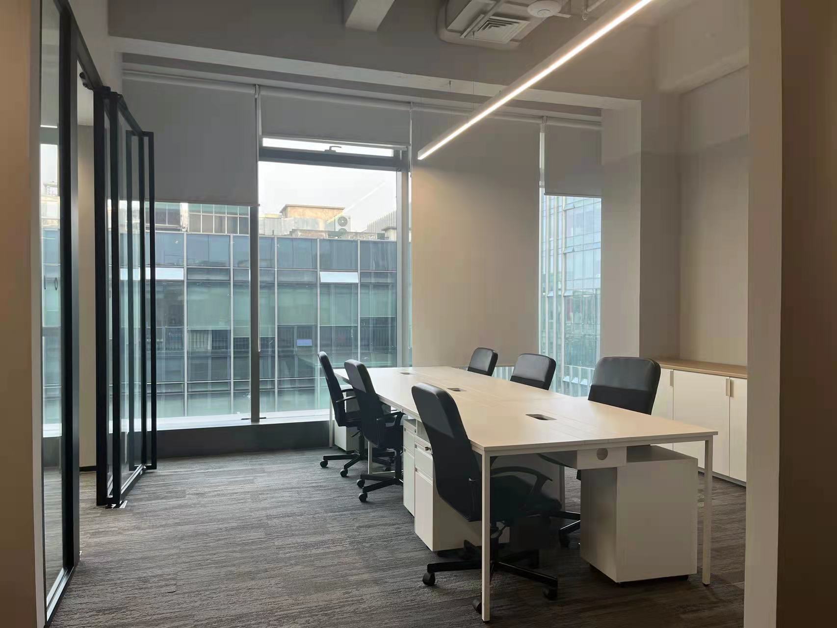 虹桥中骏广场一期120平带装修出租(图1)