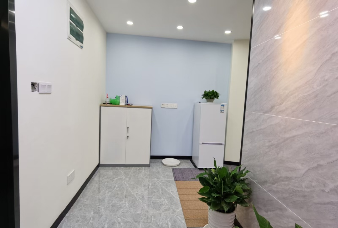 火车站近地铁苏河一号苏州河景观精装小户型拎包入住24小时分体空调100平(图2)