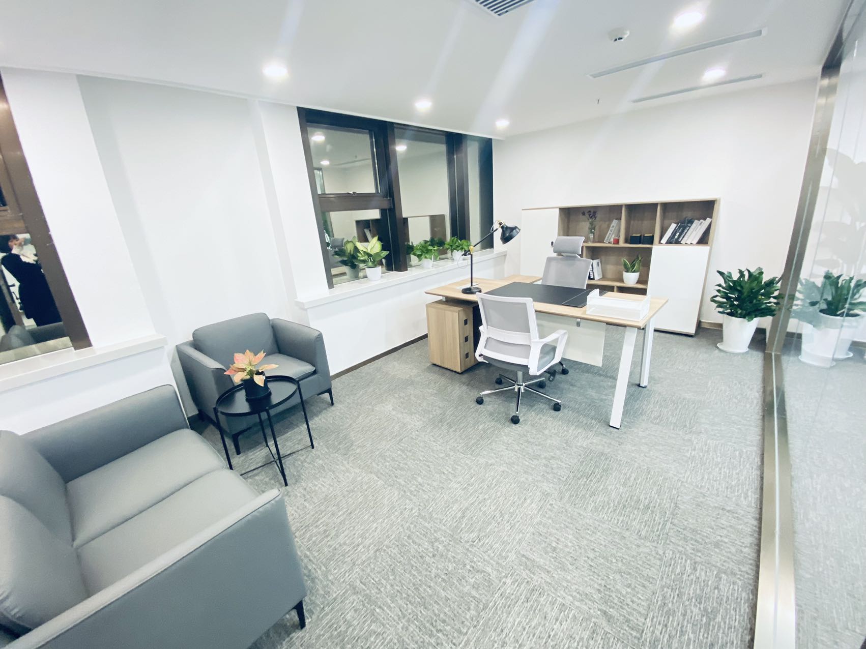 静安梅龙镇广场(图2)