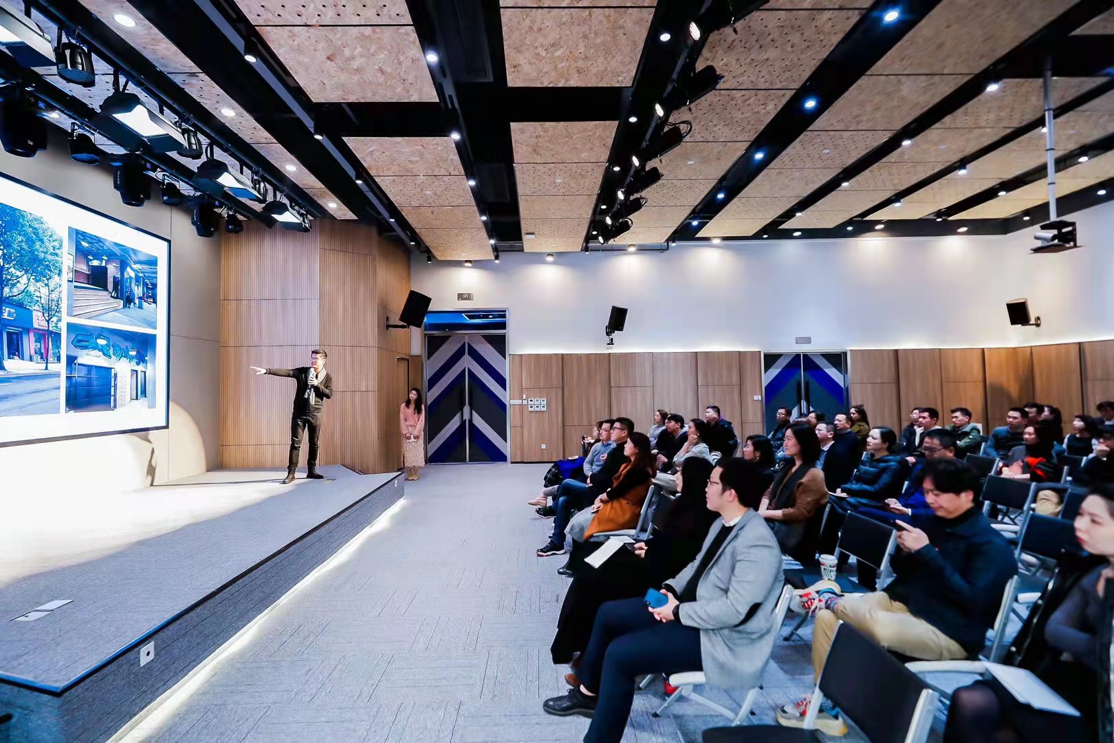 虹桥火车站绿谷广场(图11)