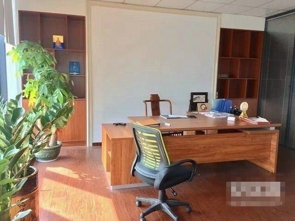 17-22031QS512347.jpg 虹桥商务区虹桥国际展汇,精装修带家具200方带家具,本车接送地铁站,三轨交替,交通便利(图2)