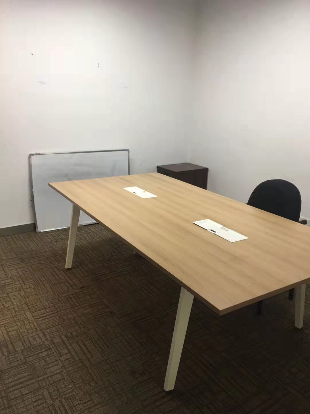 16-220322141109213.jpg 虹桥万科时一区写字楼150平精装带家具出租(图6)