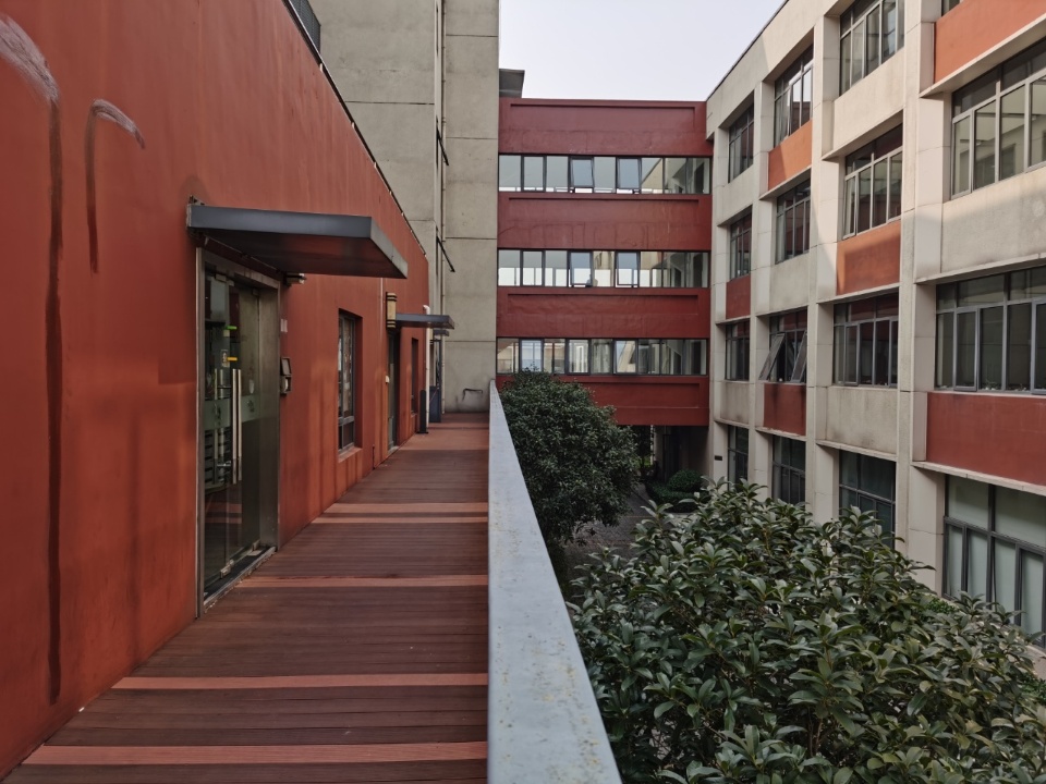 9-2203231R9394W.jpg 大宁乐平方100平带装修2隔断落地窗层高挑高近大宁音乐广场(图2)