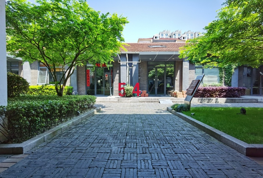 9-2203231R940512.jpg 大宁乐平方100平带装修2隔断落地窗层高挑高近大宁音乐广场(图3)