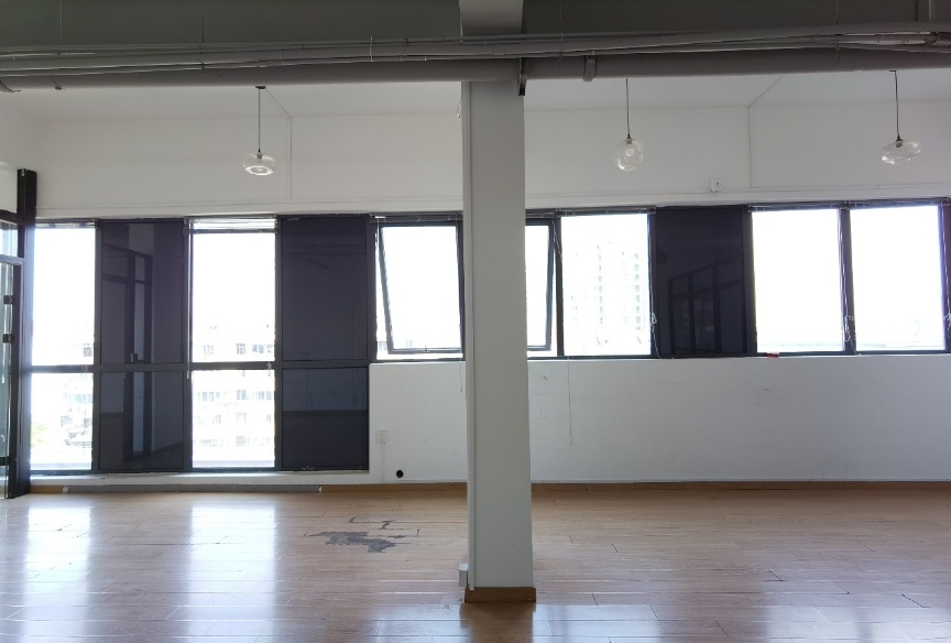 9-2203231R940M4.jpg 大宁乐平方100平带装修2隔断落地窗层高挑高近大宁音乐广场(图5)