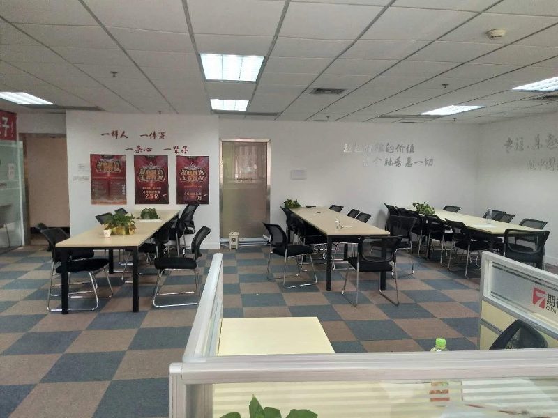 中建幸福空间，一号线彭浦新村地铁站旁，精装修带家具，配套齐全，交替便利(图4)