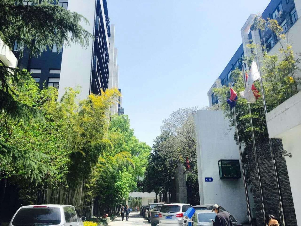 徐汇德必易园100平精装修现房出租上海火车站上盖(图1)