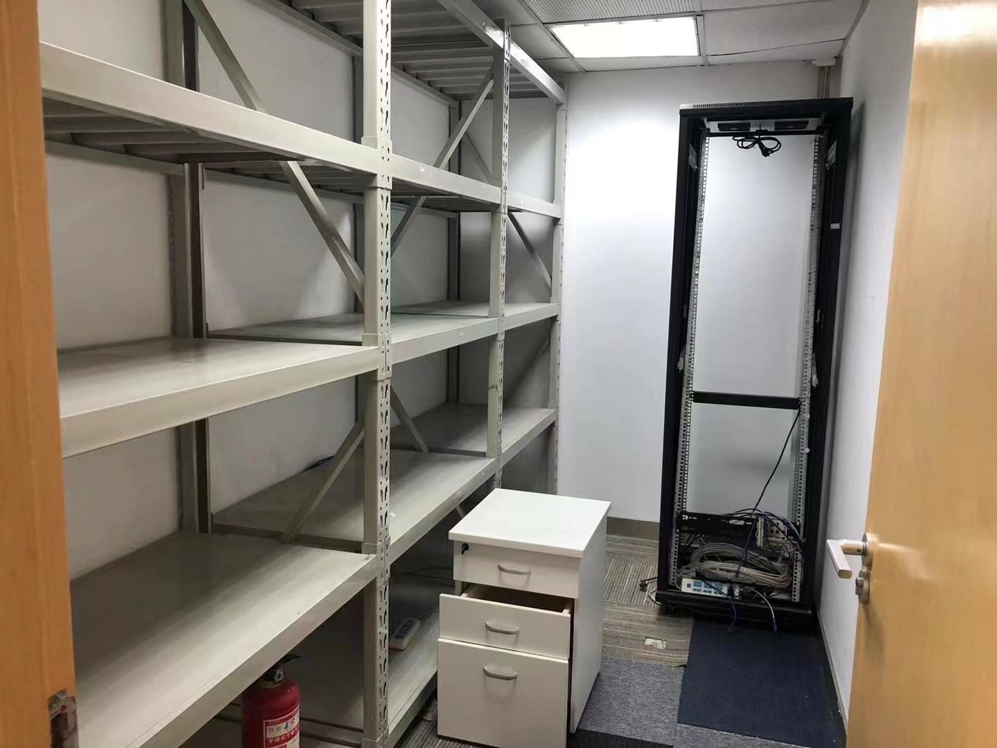 9-2203301944113O.jpg 古北远东国际广场200平精装修带家具拎包入住(图8)