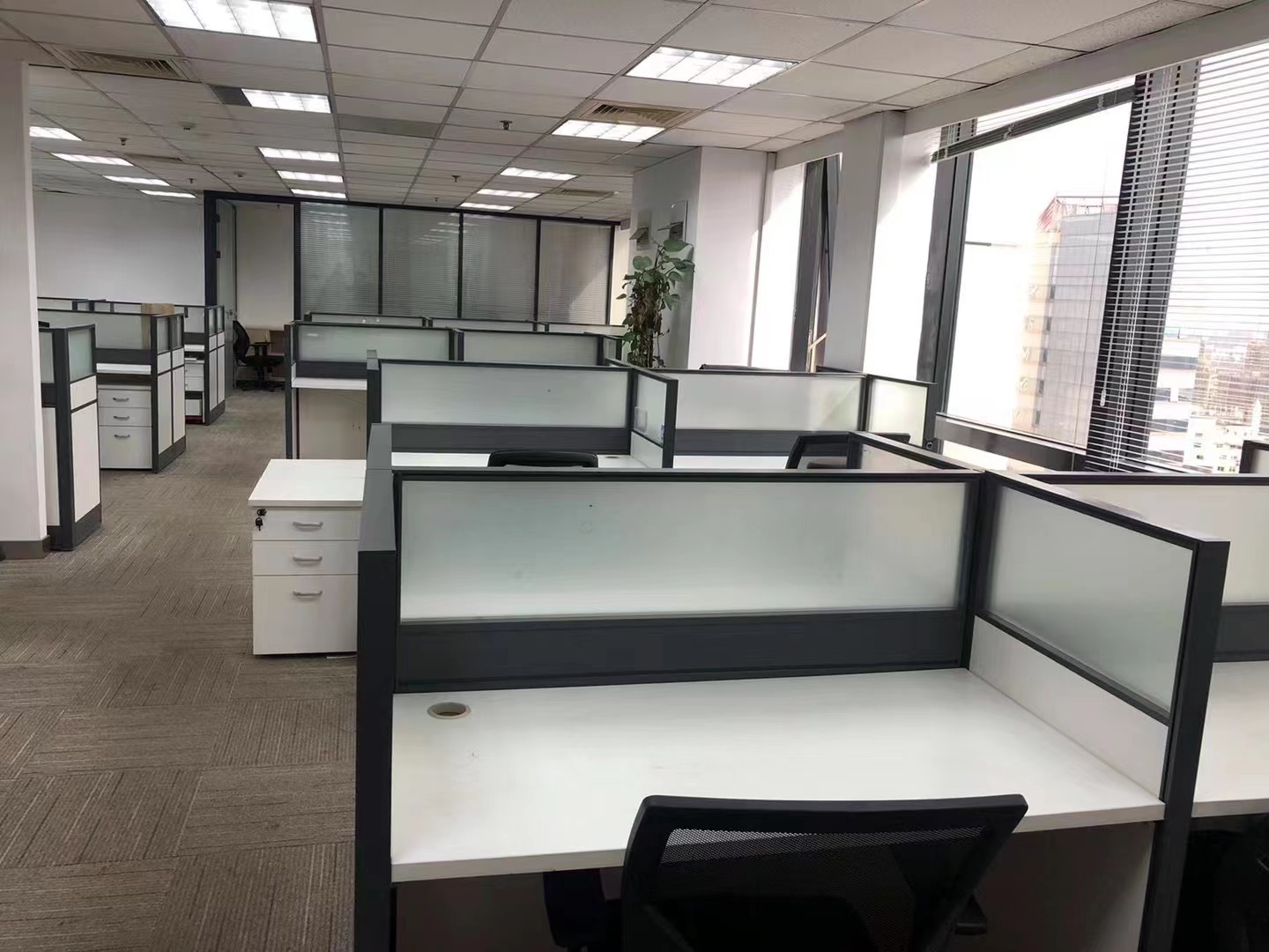 9-220330194411H4.jpg 古北远东国际广场200平精装修带家具拎包入住(图5)