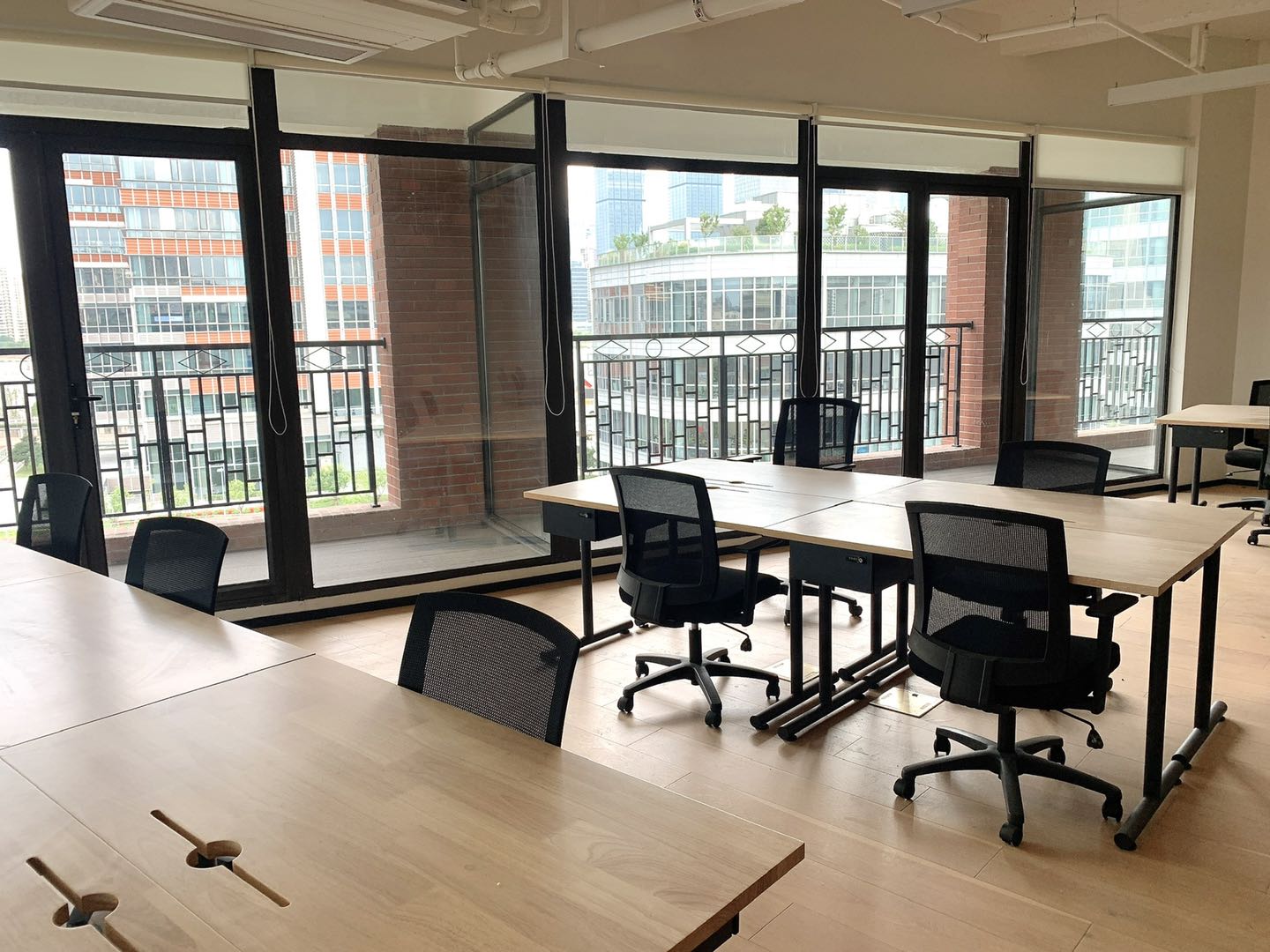  百空间马登仓库 航运 北外滩 创意园 写字楼出租 精装修带家具 拎包入住 300平500平 (图7)