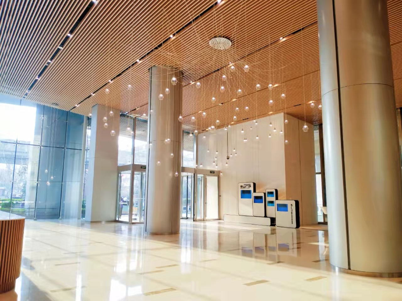 SOHO中山广场 朝南243平采光好(图3)