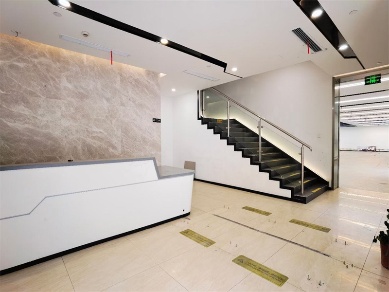 大宁核心商圈|珠江创意中心| 精装全配| 高区朝南| 双面采光近铁(图1)