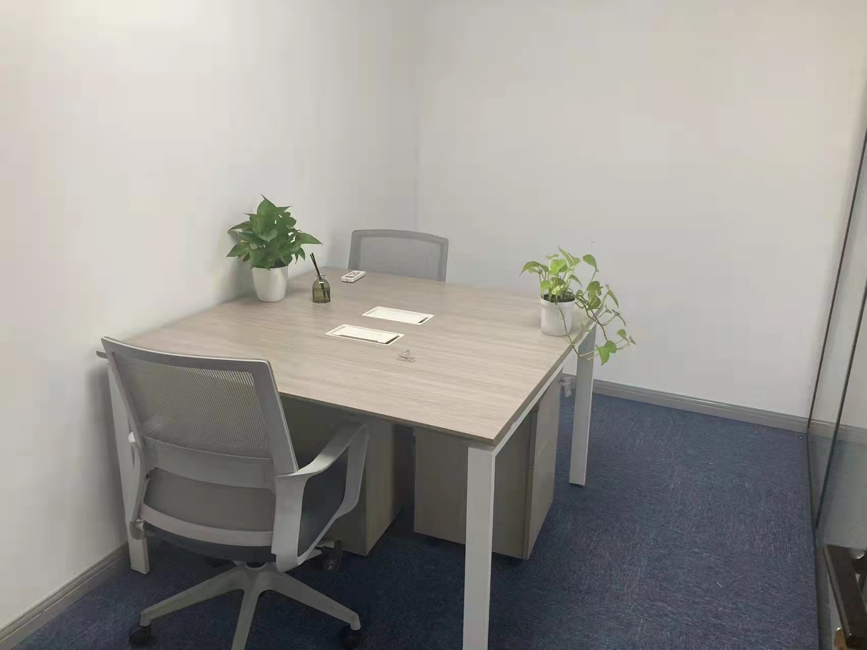 16-220406112941212.jpg 长宁金虹桥国际中心105平精装修带家具优质房源出租(图4)