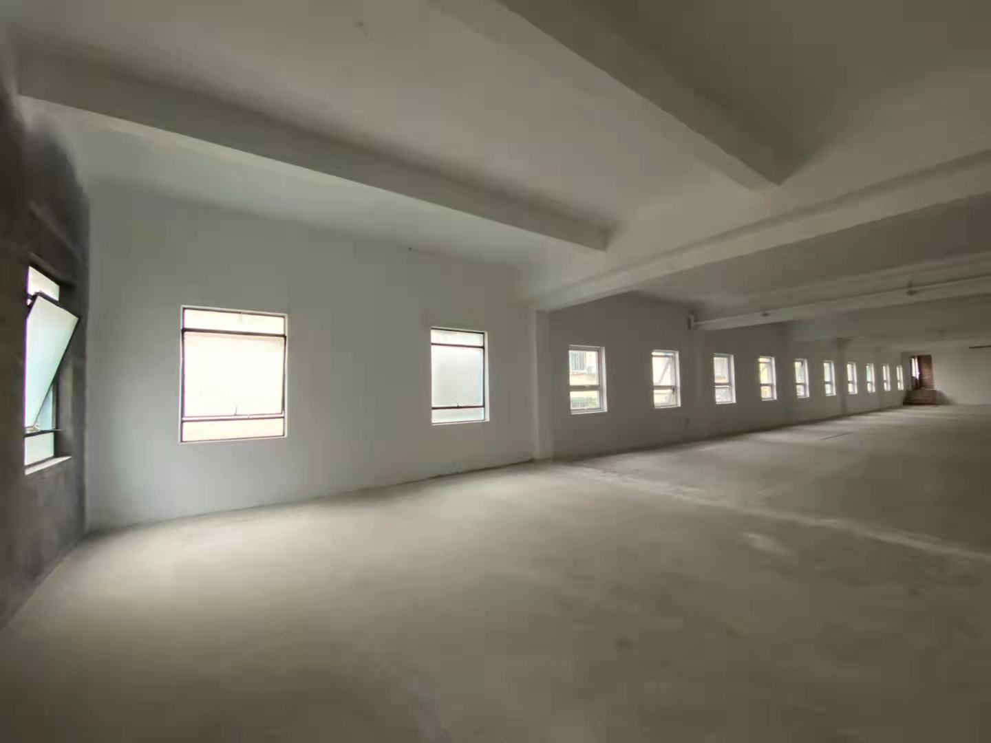 10-220412154349610.jpg 古北创意园 红坊166 500平双面采光 独立空调 办公室选址(图1)