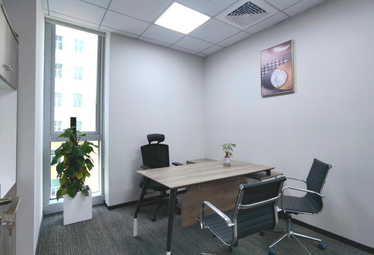 9-2204121Z04Q11.jpg 静安泰禾大厦280平精装全配落地窗双面采光(图5)