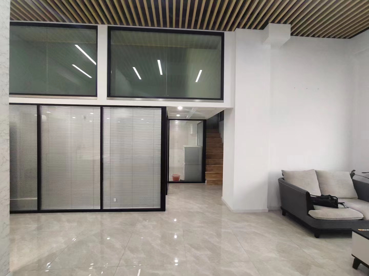 长宁上海世贸商城185平精装修带家具优质房源出租(图3)