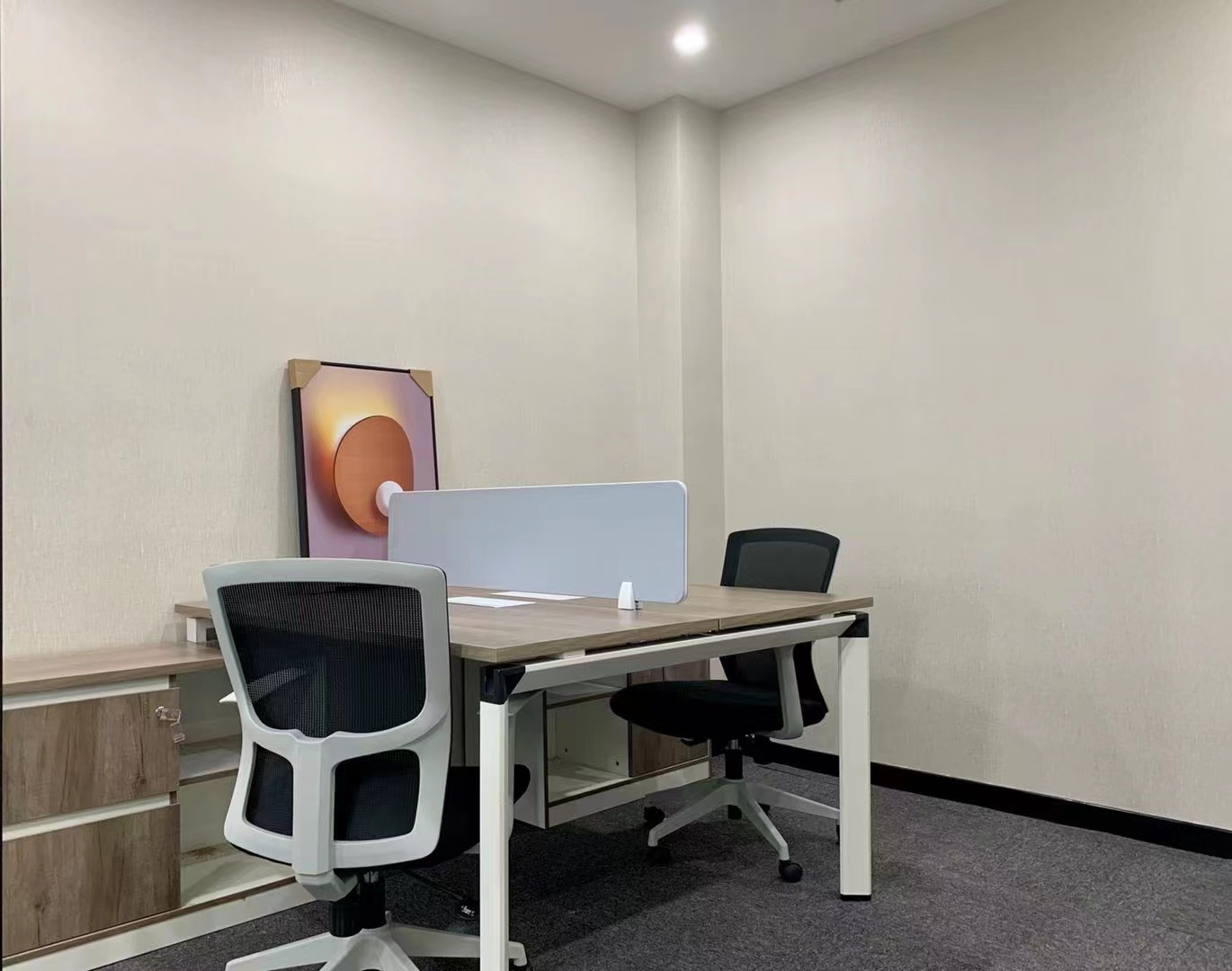 9-22041416425X39.jpg 长宁晨讯科技大楼200平精装修带家具拎包入住独立空调(图3)