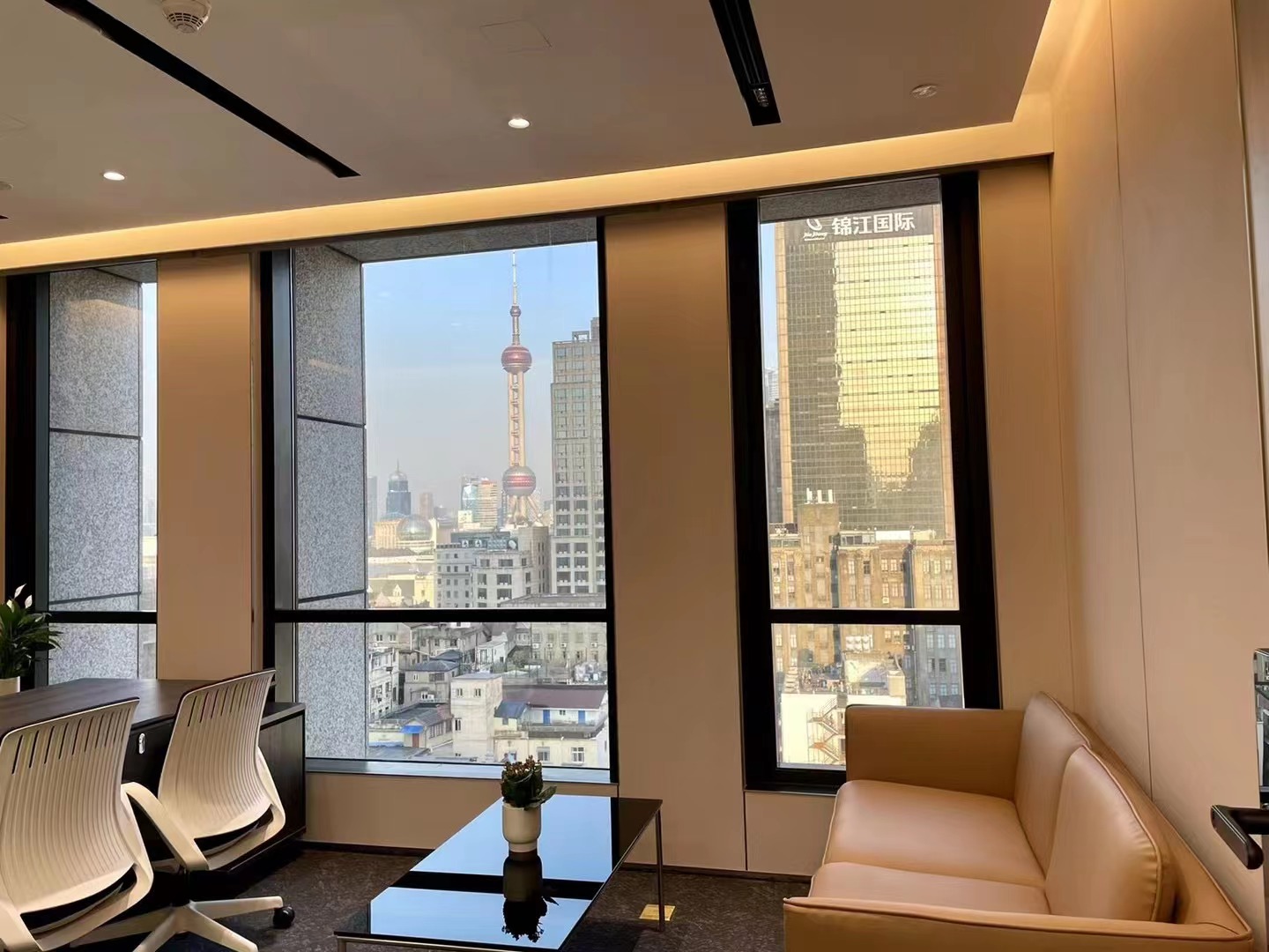 黄浦金光外滩中心230平精装修带家具拎包入住(图4)
