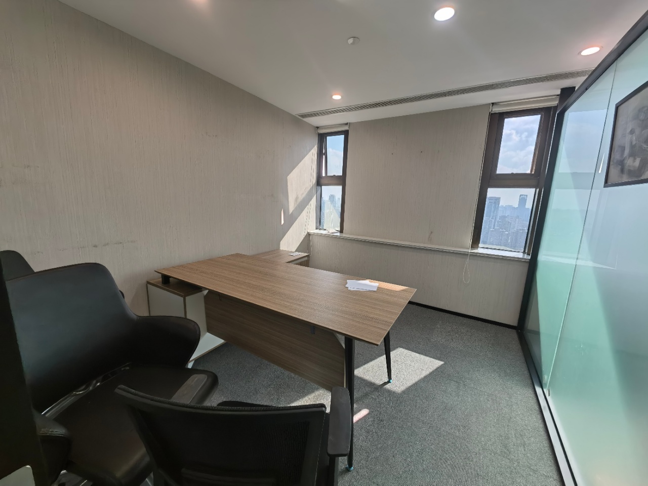 南京西路梅龙镇广场400平精装修带家具高区采光通透(图4)