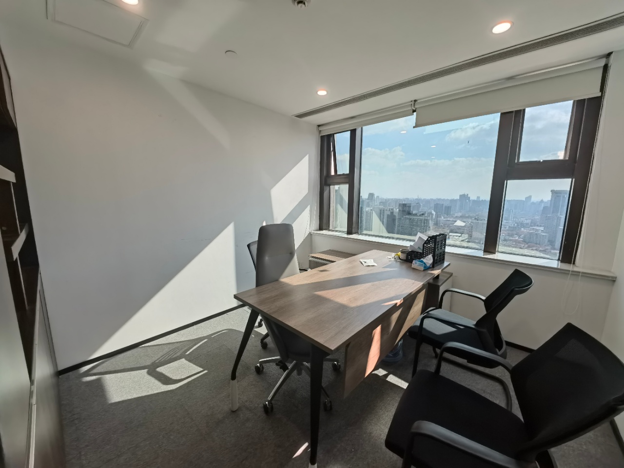 南京西路梅龙镇广场400平精装修带家具高区采光通透(图6)