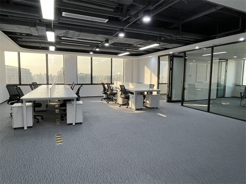 12-220420163I5440.jpg 明天广场人民广场100~ 300平精装送3个月免租期(图1)