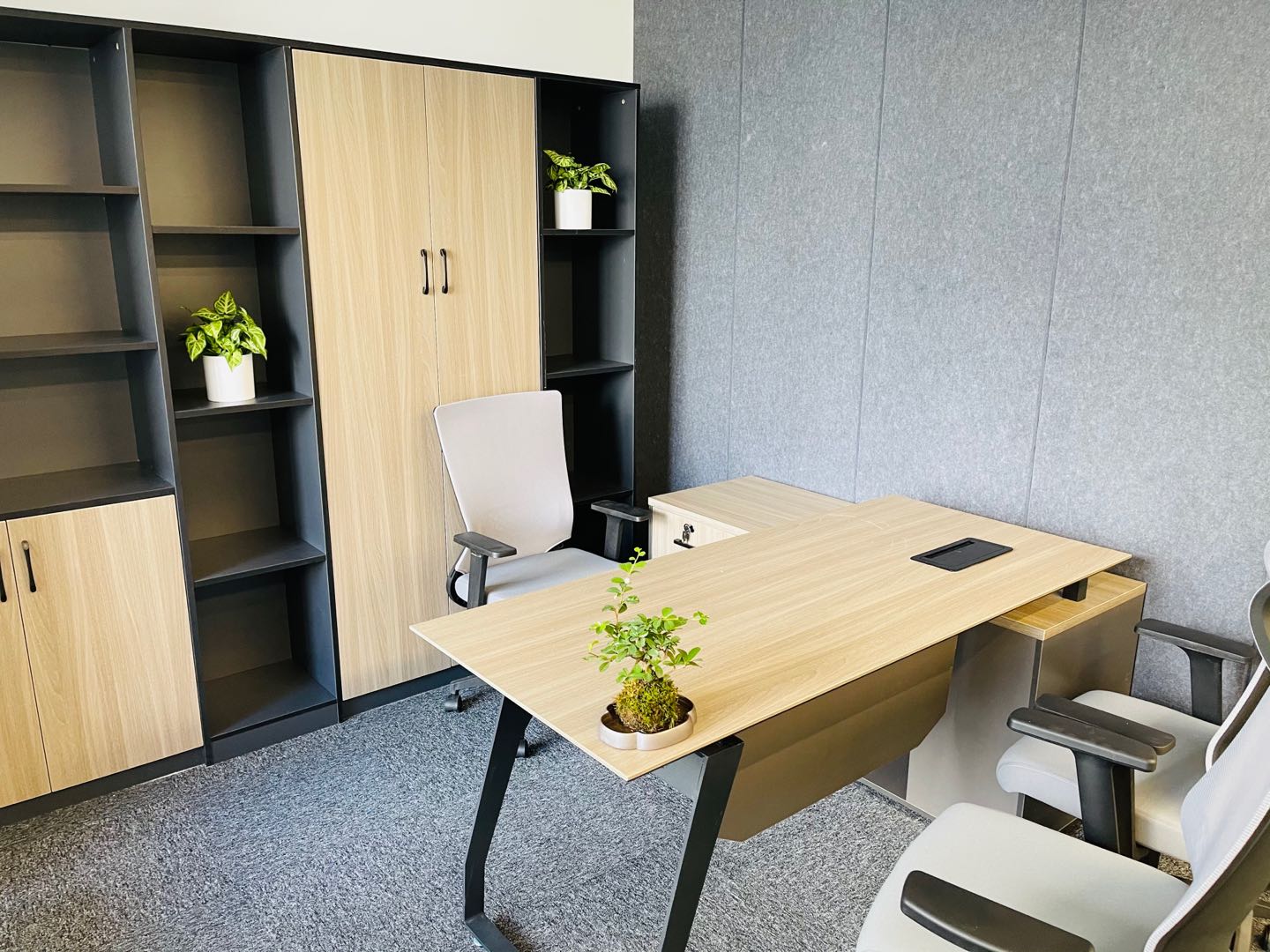 9-2204211T14O29.jpg 浦东上海银行大厦精装修带家具拎包入住(图6)