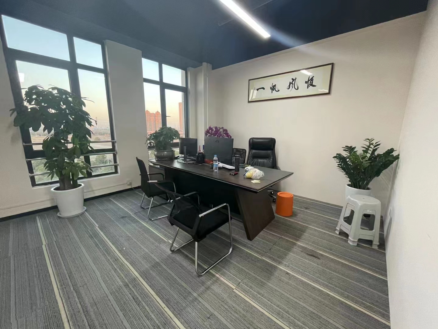 16-220424141A3F7.jpg 上海静安嘉里中心165平精装修带家具优质房源出租(图1)