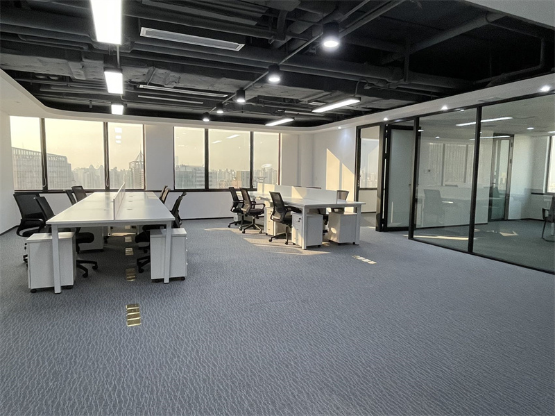 12-2204251AZ15D.jpg 陆家嘴地铁站,环球金融中心200平精装修带家具,拎包入住 挂壮收(图1)