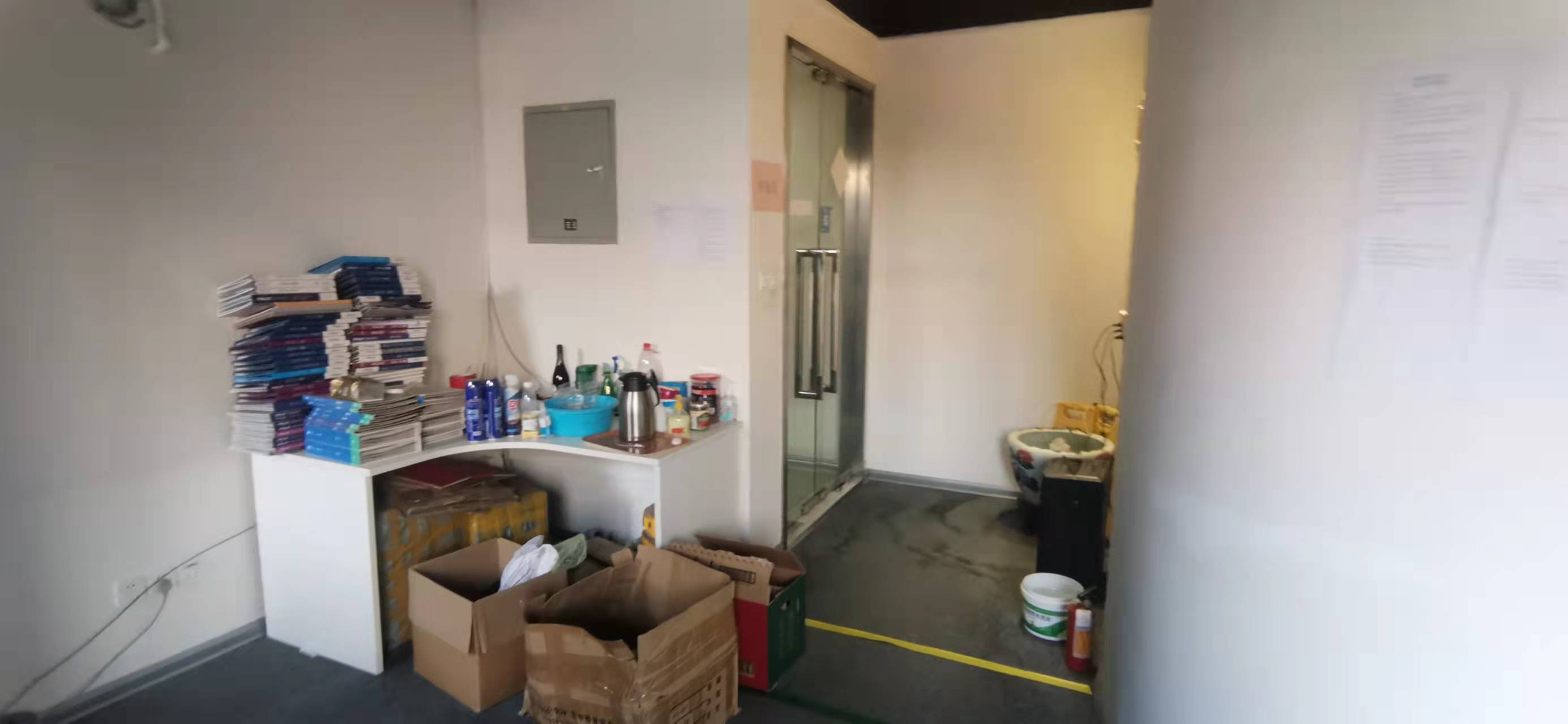 9-2204261Z429D1.jpg 大宁乐平方100平带装修隔断现房出租房型方正采光通透(图2)