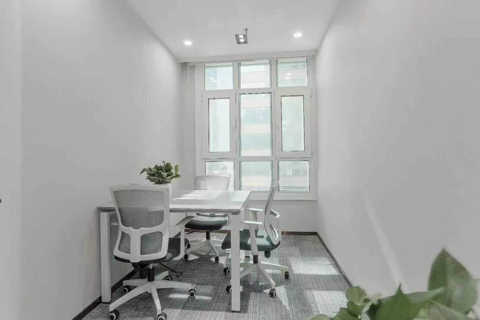 9-220429203S43N.jpg 外滩华盛大厦350平精装修带家具拎包入住(图6)