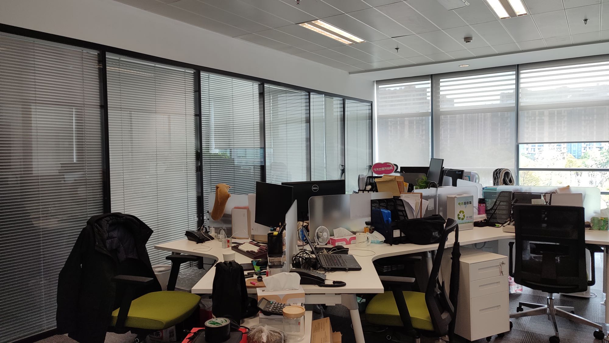 7-2205051531361B.jpg 徐汇保利西岸中心环贸广场 龙华中路地铁站 高品质楼盘 地段优越 可定制装修 写字楼出租 空调加班方便 疫情期间 条件好谈 200平300平出租(图2)