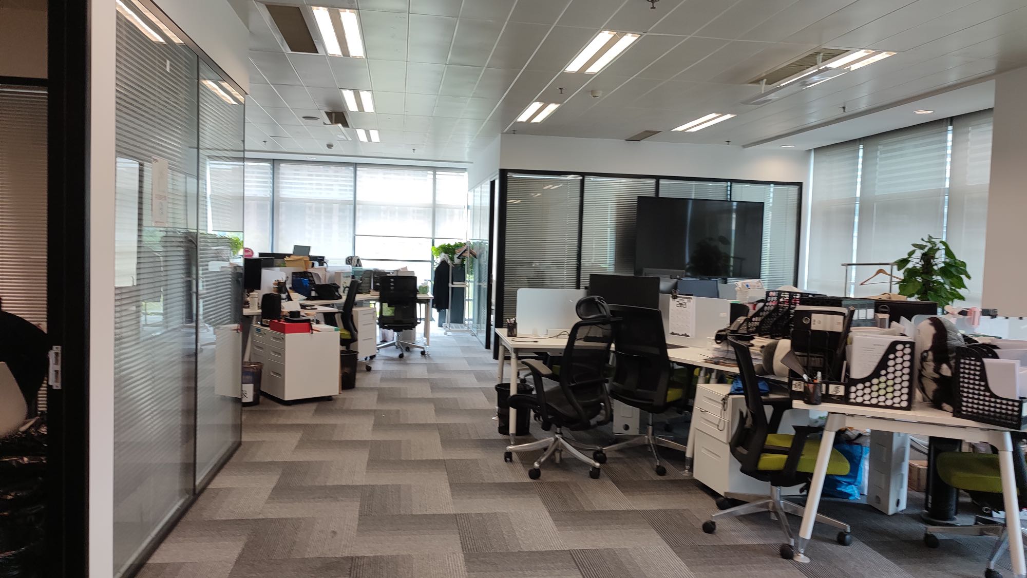 7-220505153136335.jpg 徐汇保利西岸中心环贸广场 龙华中路地铁站 高品质楼盘 地段优越 可定制装修 写字楼出租 空调加班方便 疫情期间 条件好谈 200平300平出租(图1)