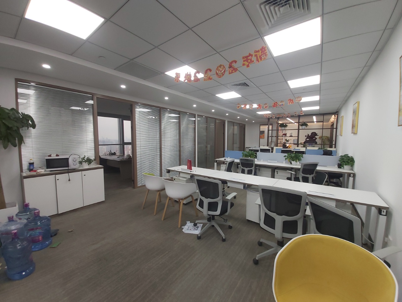 徐汇飞洲国际广场 写字楼出租 徐家汇 上海体育馆地铁站 高品质 精装修带家具  拎包入住 疫情减免 价格好谈 300平400平出租(图3)