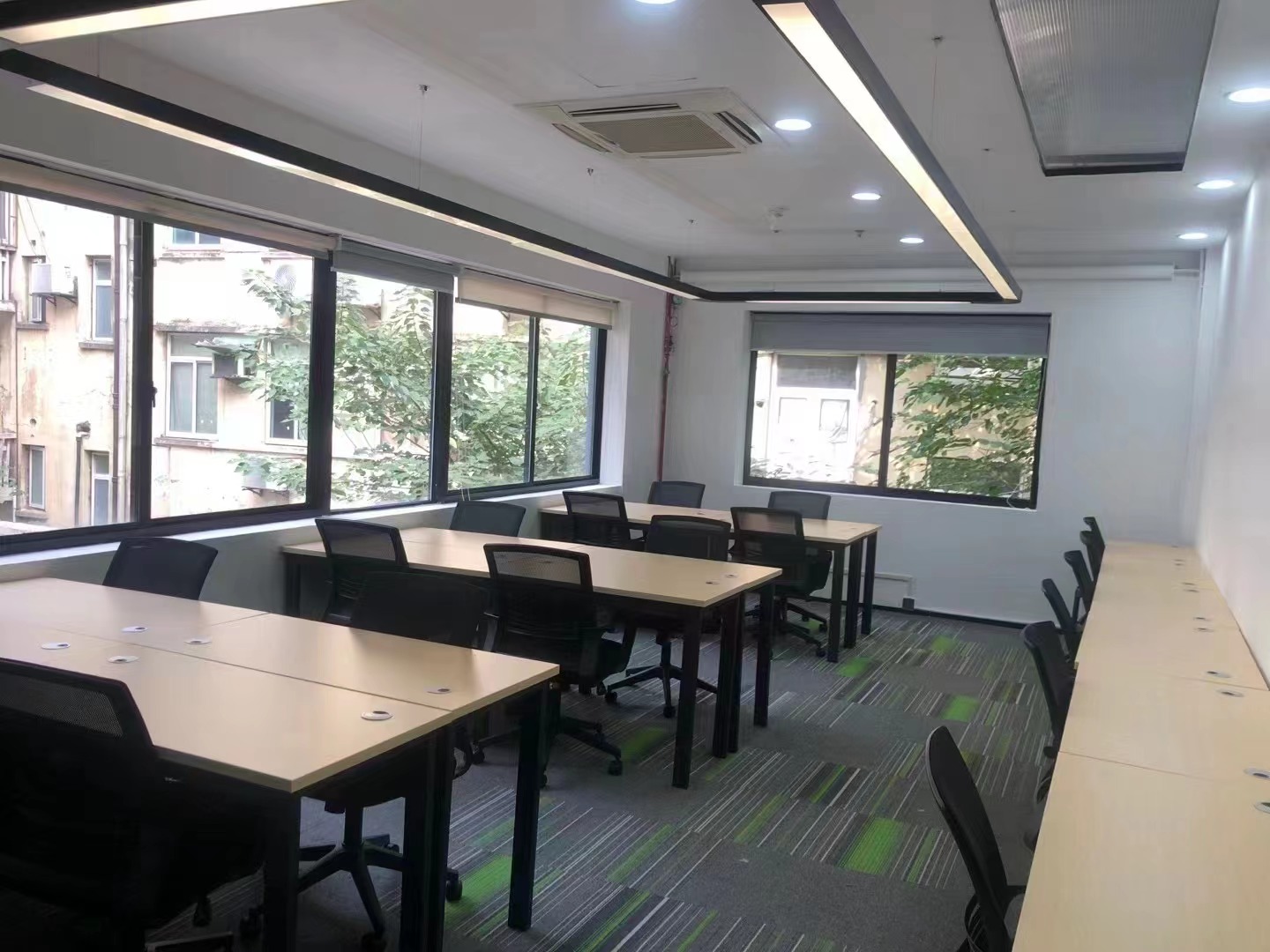 外滩应氏大厦精装修带家具拎包入住含网络(图3)