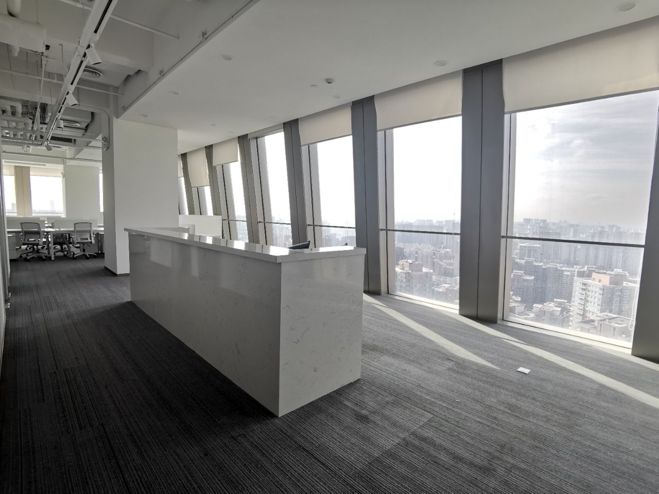 长宁古北SOHO500平精装修带家具拎包入住(图1)