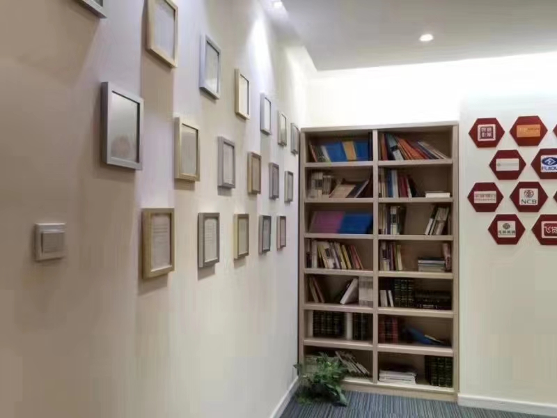 邮电大厦176平精装修带家具优质房源出租(图1)