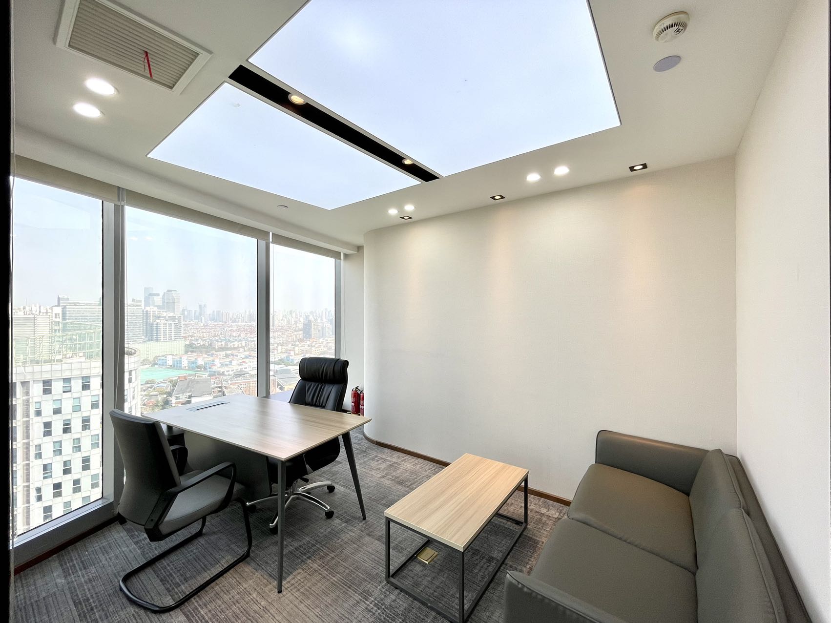  静安恒利国际大厦 写字楼办公出租 精装带家具 南京西路核心商圈 近人民广场兴业太古汇 配套商场 1000平可定制装修出租(图2)