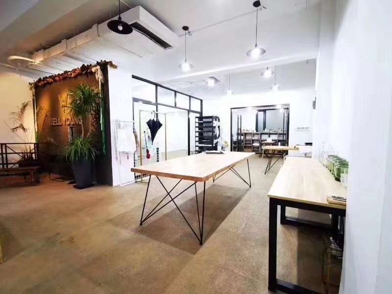 16-2205121511091C.jpg 静安新发展大厦209平精装修带家具优质房源出租(图3)