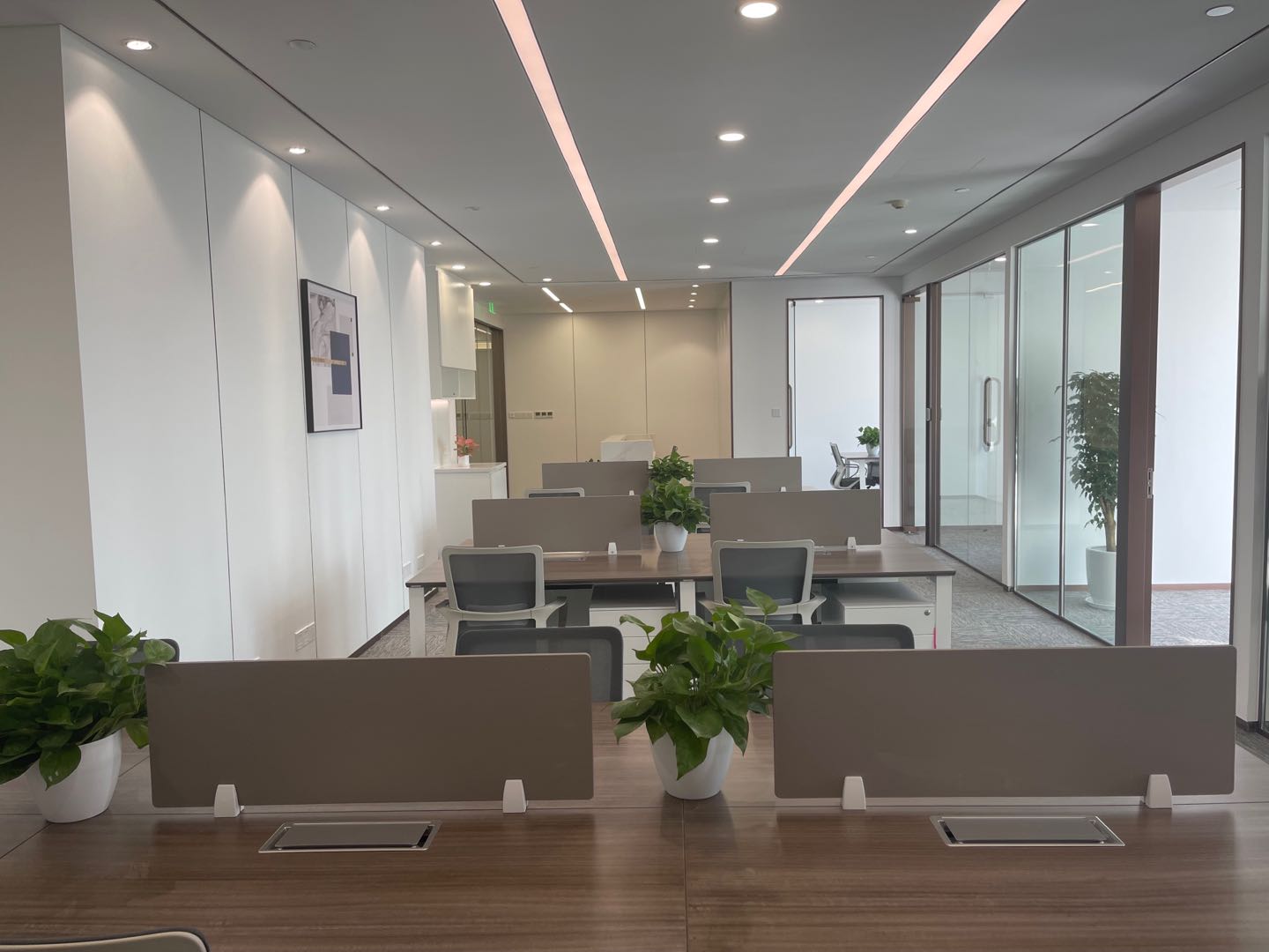 8-220512145933933.jpg 陆家嘴21世纪大厦精装修带家具拎包入住460平(图8)