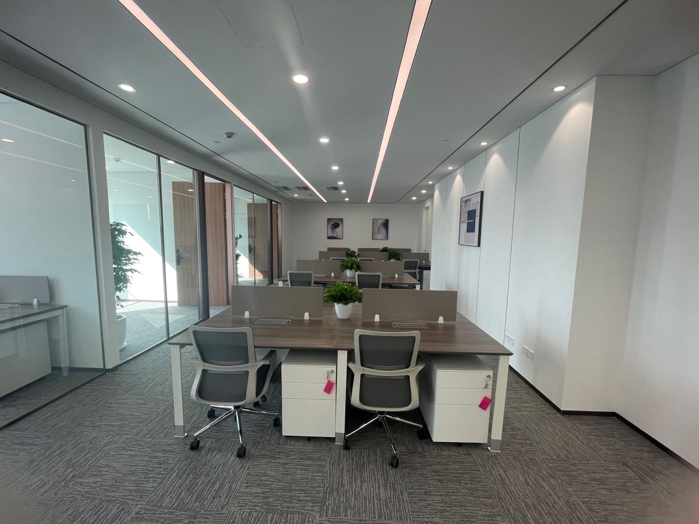 8-220512145933O6.jpg 陆家嘴21世纪大厦精装修带家具拎包入住460平(图3)