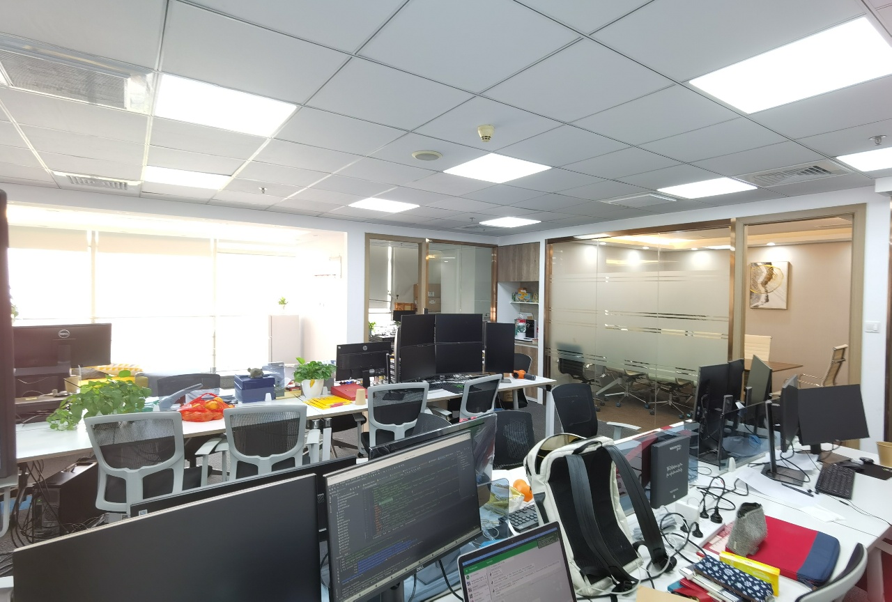 7-22051G10253942.jpg 普陀长风商务区板块 圣诺亚大厦写字楼出租 小户型 中环24小时独立空调200平出租互联网科技公司 (图6)