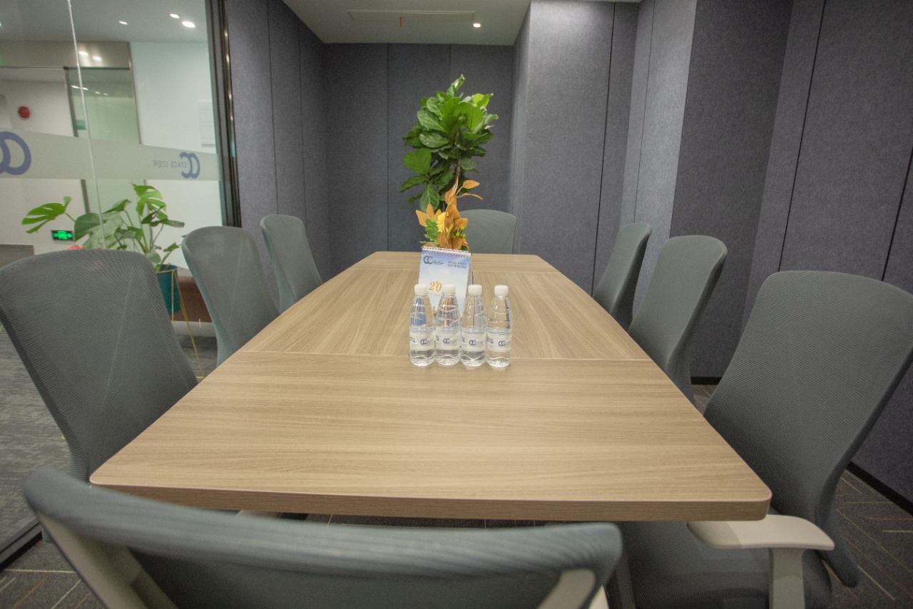 7-220519130A15I.jpg 华宏商务中心写字楼办公出租 长风公园地铁站 1000平整层可分割现房出租 遗留装修带家具 拎包入住(图5)