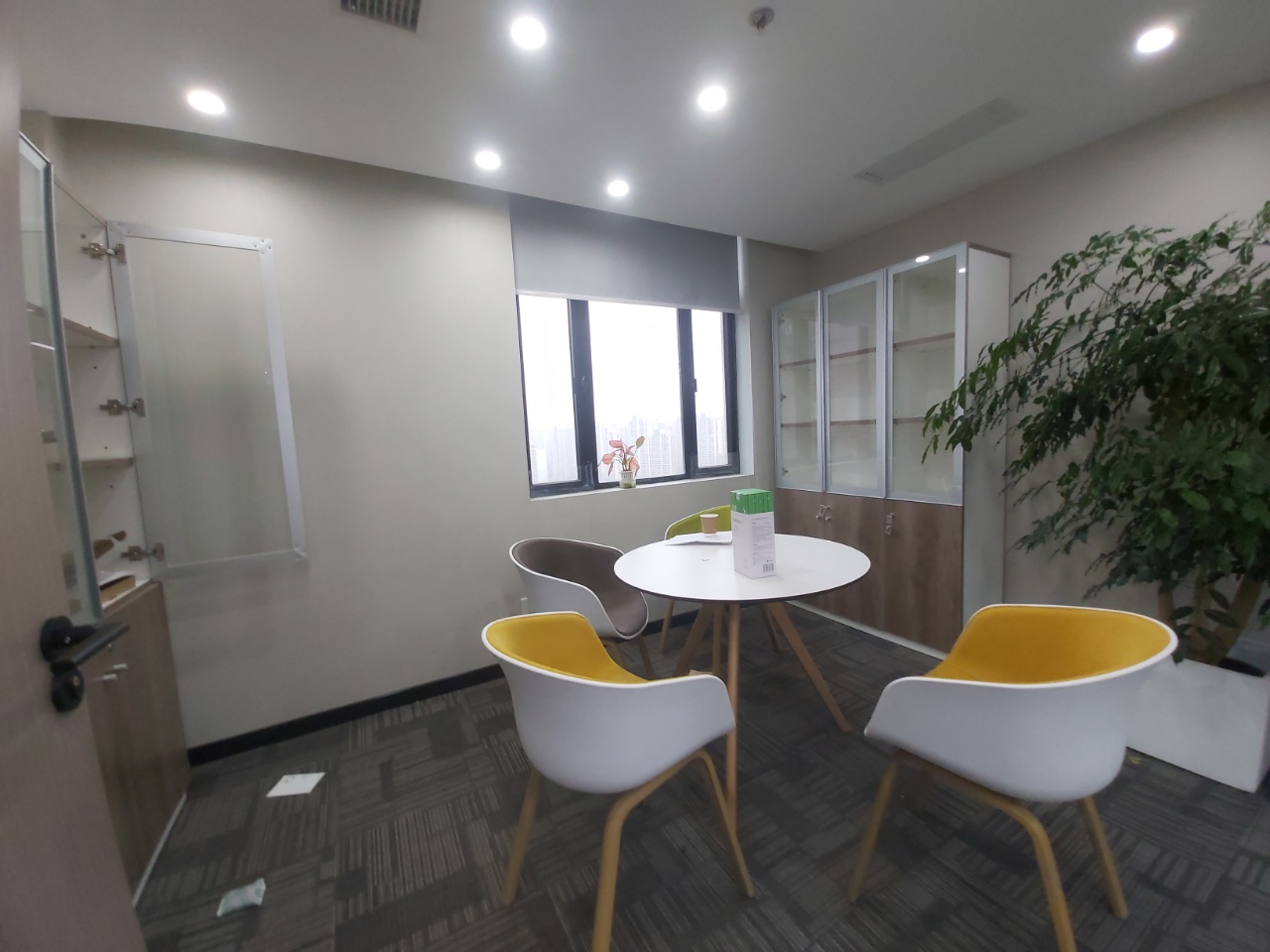 12-2205241P15JA.jpg 静安商业办公聚汇,泰禾大厦高层采光好 , 精装修落地窗采光 I(图9)