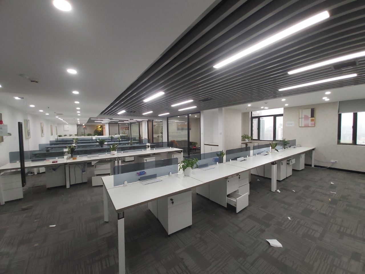 12-2205241P15OV.jpg 静安商业办公聚汇,泰禾大厦高层采光好 , 精装修落地窗采光 I(图4)